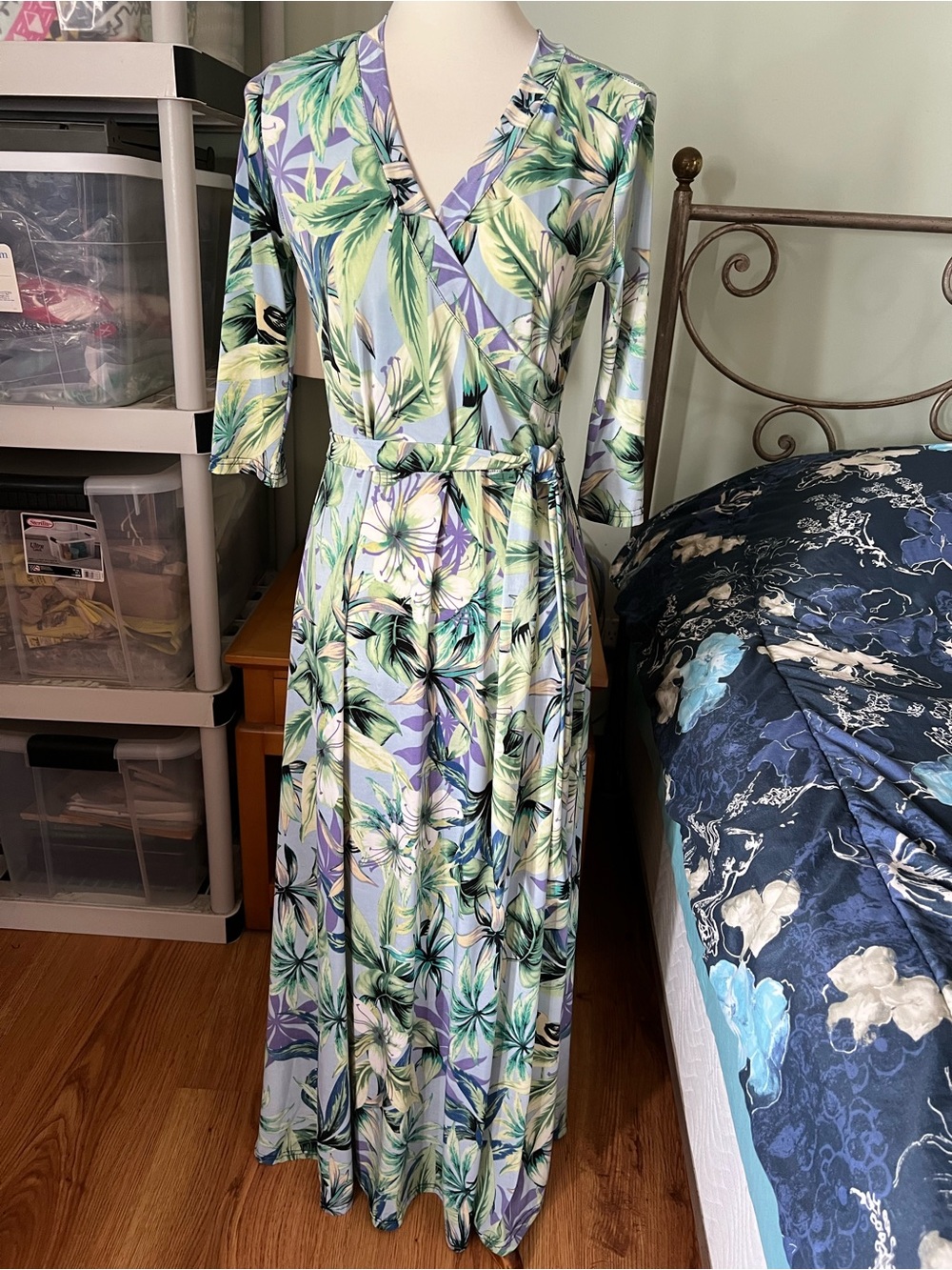 Mile Gabrielle Women’s Small Floral Wrap Maxi 3/4 Sleeve Dress with Tie Belt